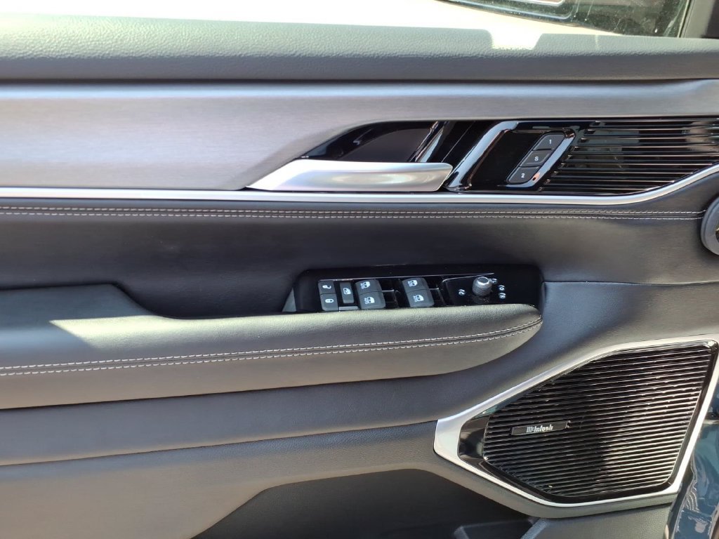 New 2026 Jeep Grand Wagoneer Limited AWD/4WD image 5