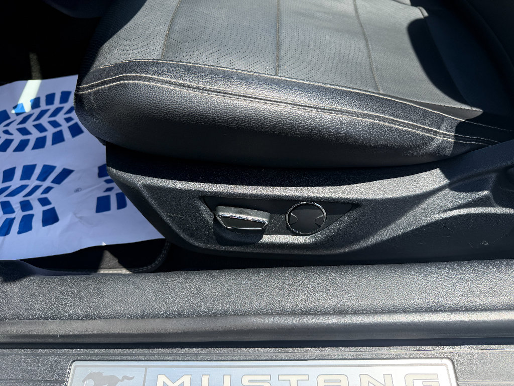 Used 2018 Ford Mustang Premium RWD image 30