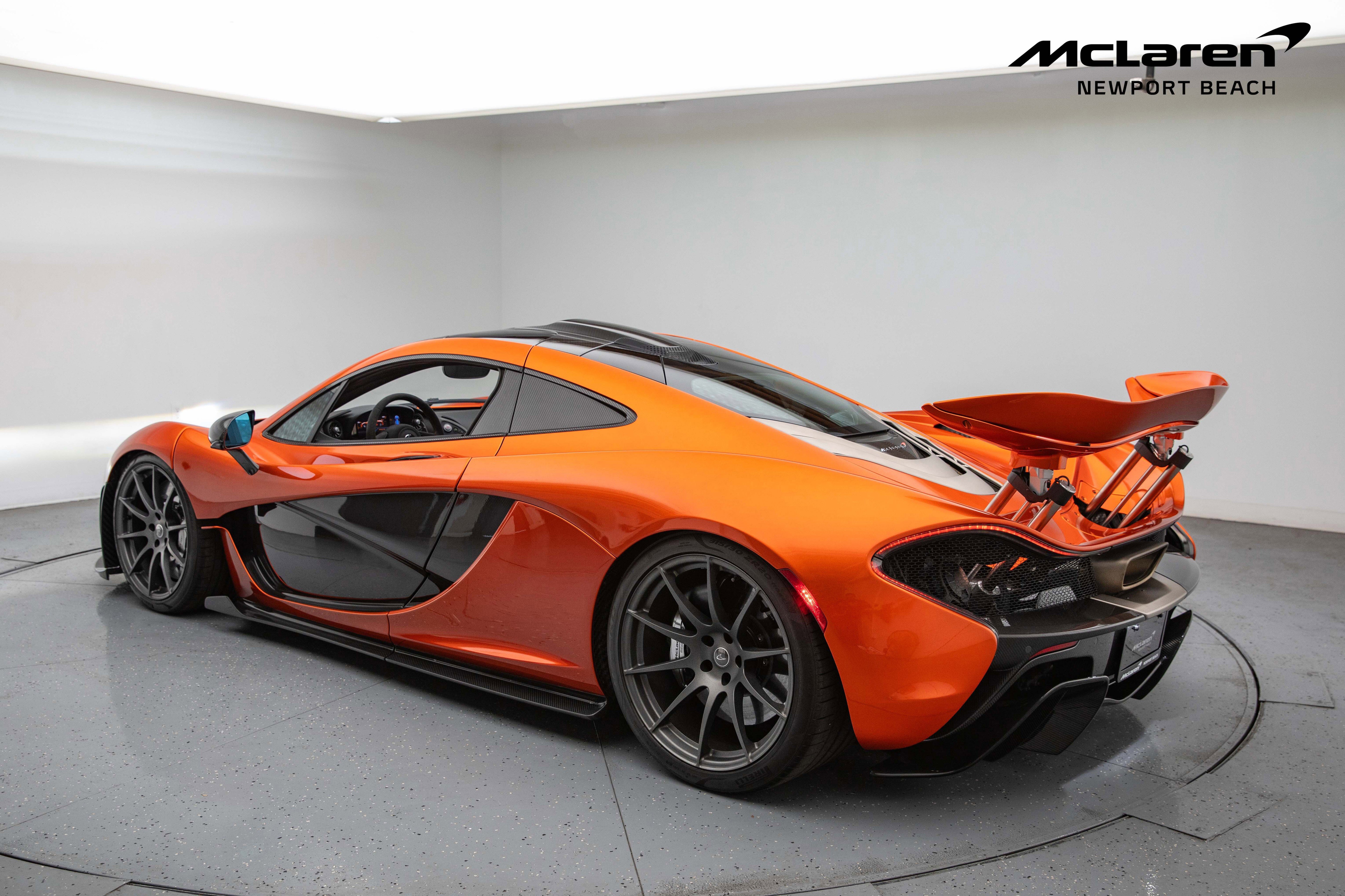 Used 2015 McLaren P1 RWD image 17