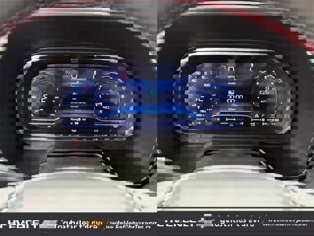 Used 2024 Chevrolet Suburban RST image 17