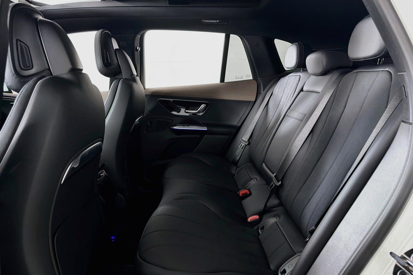 New 2027 Mercedes-Benz EQE 320+ SUV image 7