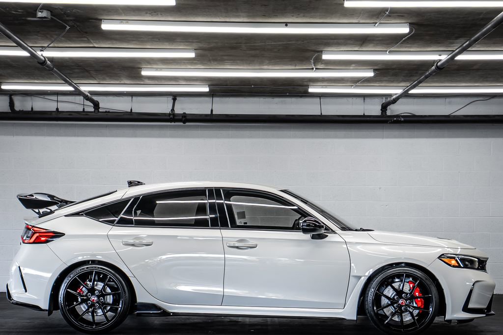 Used 2024 Honda Civic Type R image 6
