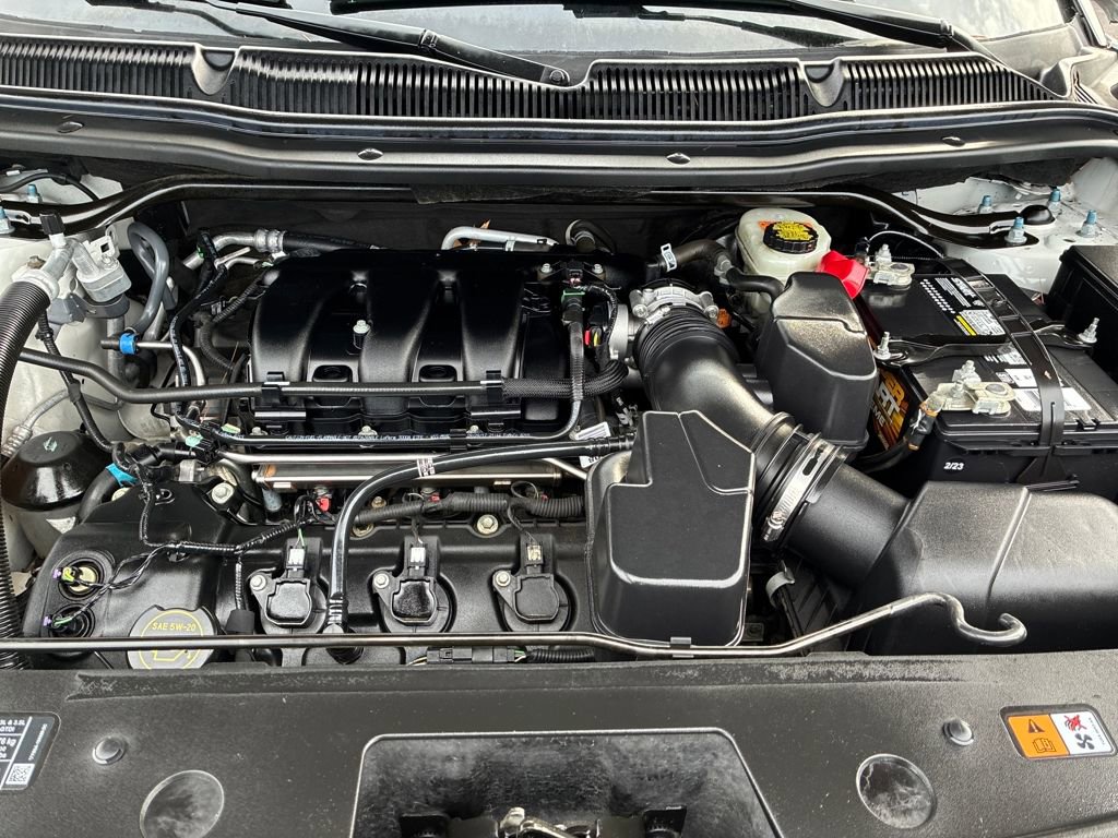 Used 2018 Ford Explorer XLT image 21