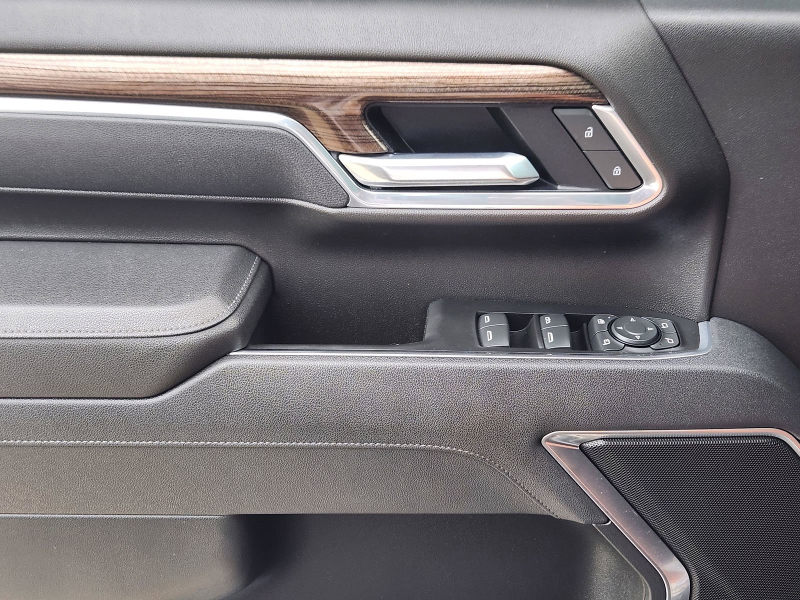 New 2025 Chevrolet Silverado 2500 LT w/ Texas Edition image 21