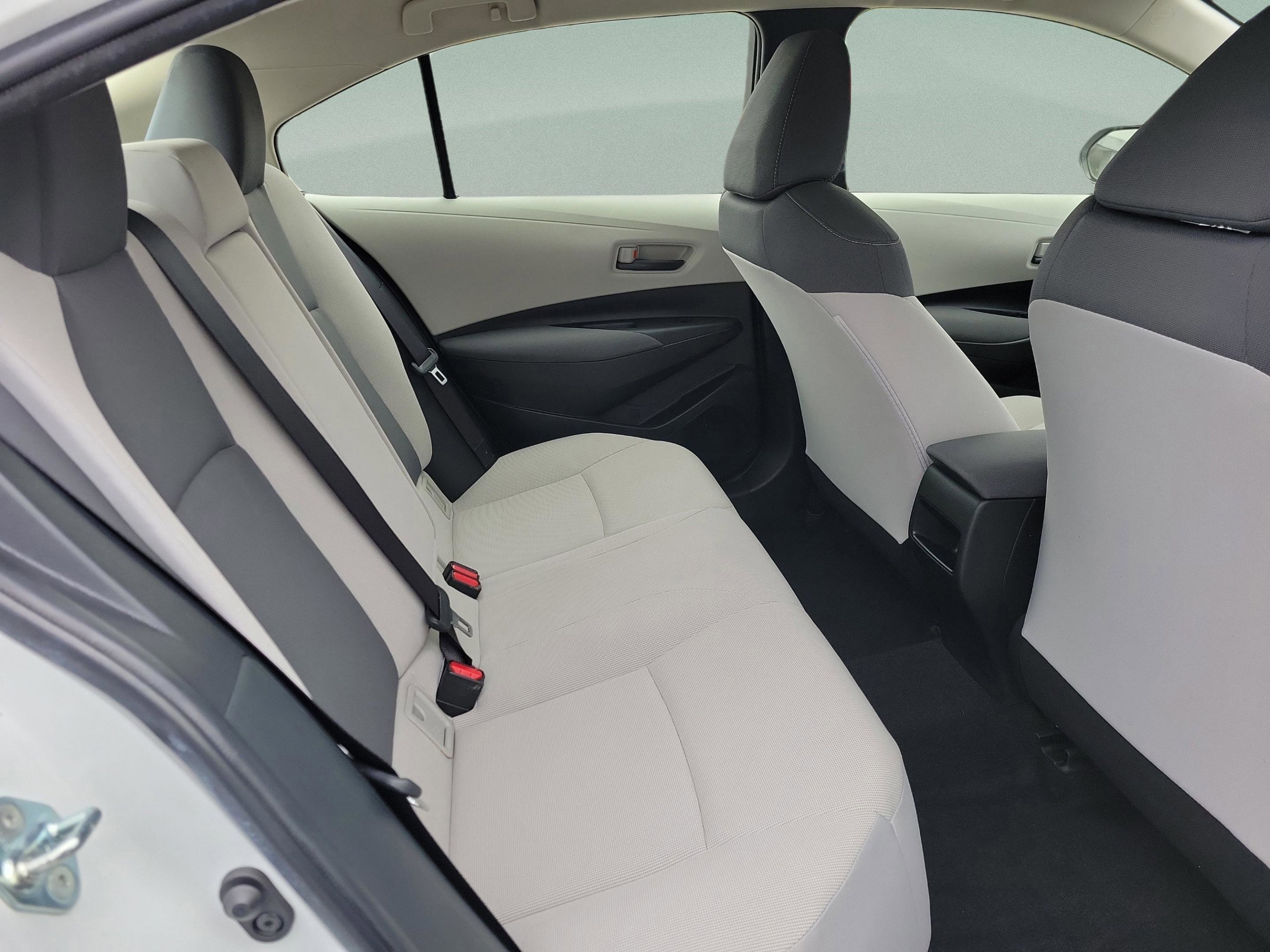 Used 2022 Toyota Corolla LE image 21