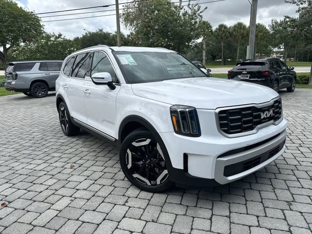 Used 2025 Kia Telluride S FWD image 19
