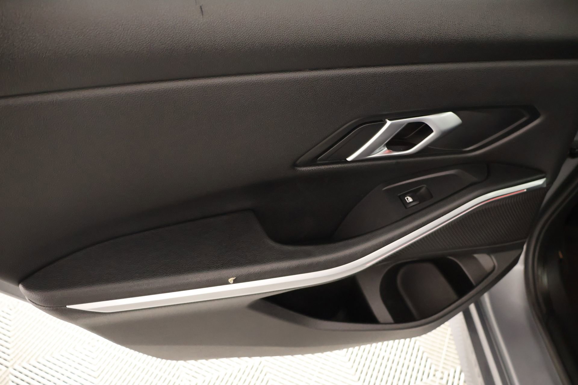 Used 2024 BMW 330i Sedan image 17