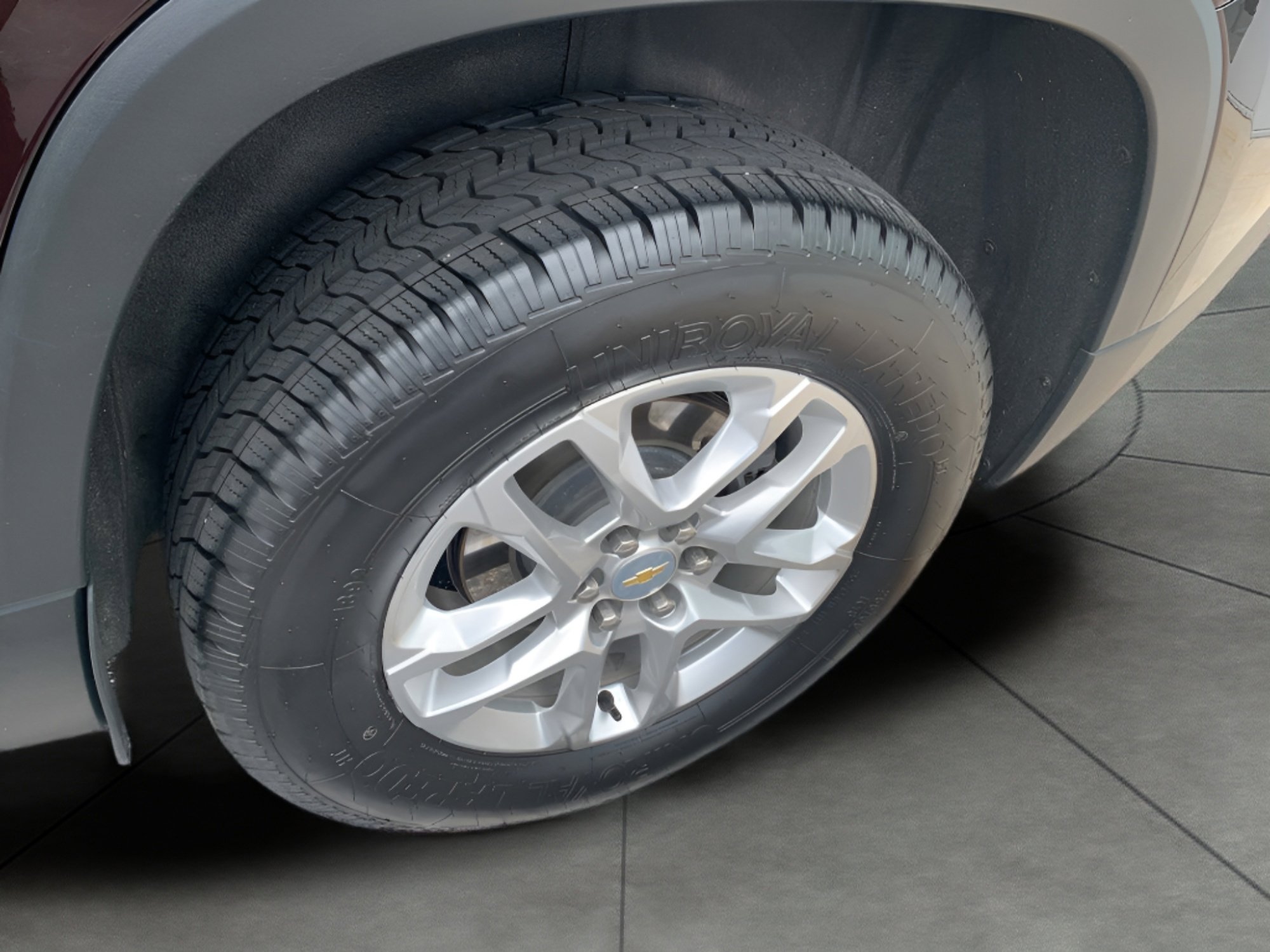 Used 2021 Chevrolet Traverse LT w/ LPO, Floor Liner Package image 22