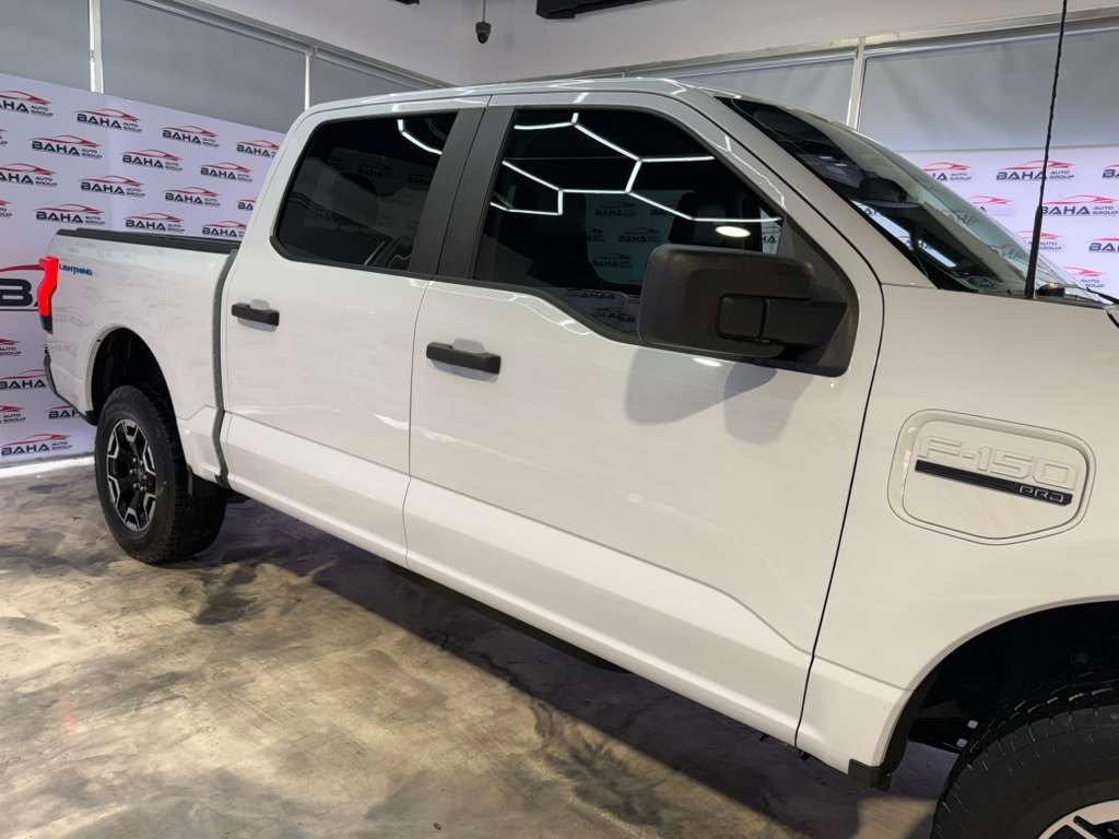 Used 2022 Ford F150 Lightning Pro image 7