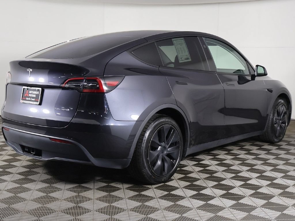 Used 2025 Tesla Model Y Long Range AWD/4WD image 14