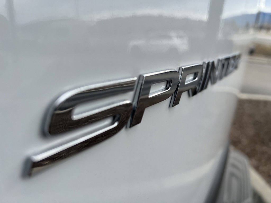 Used 2024 Mercedes-Benz Sprinter 4500 image 10