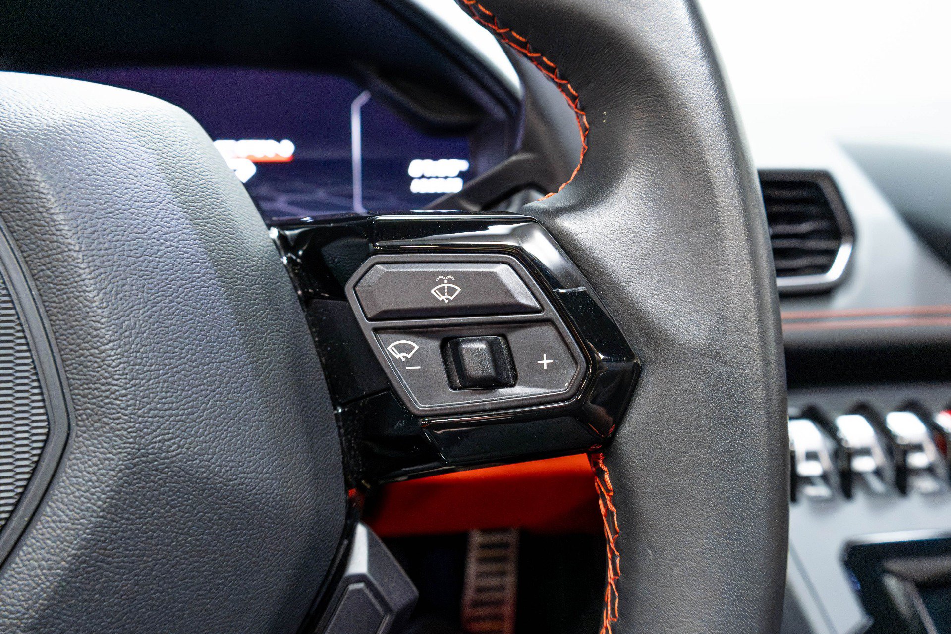 Used 2021 Lamborghini Huracan EVO RWD image 69