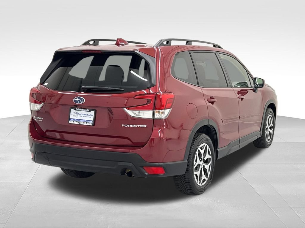 Used 2022 Subaru Forester Premium AWD/4WD image 8