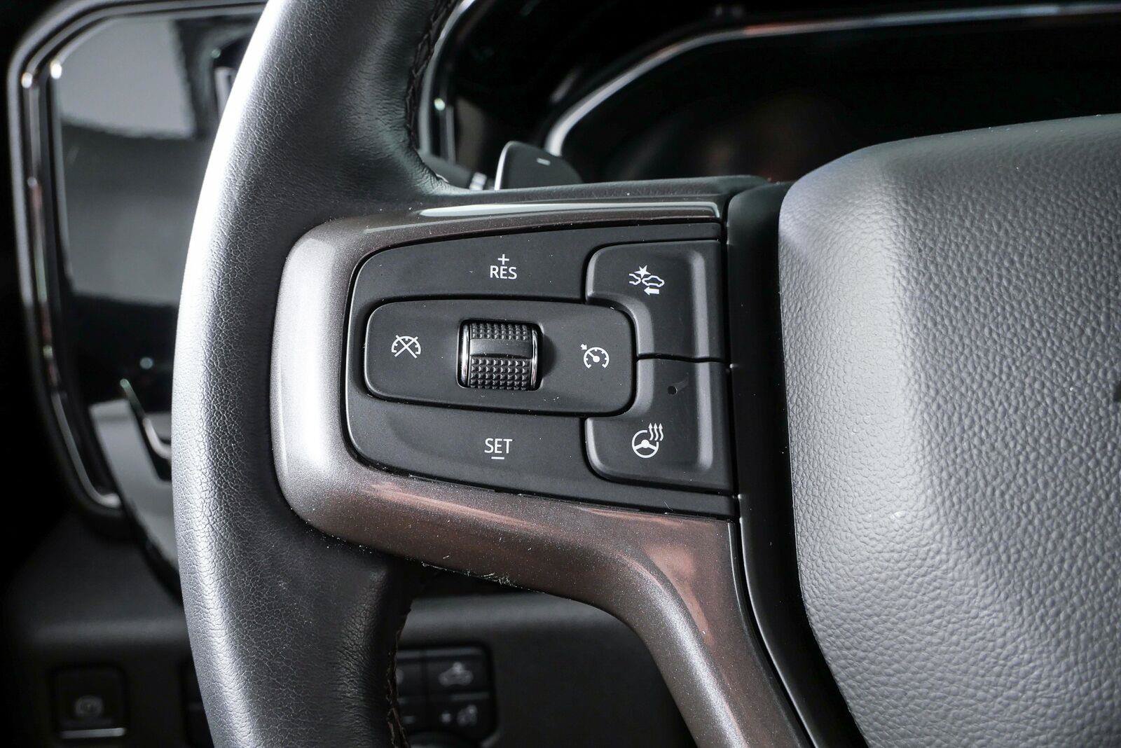 Used 2022 Chevrolet Silverado 1500 ZR2 w/ Technology Package AWD/4WD image 11