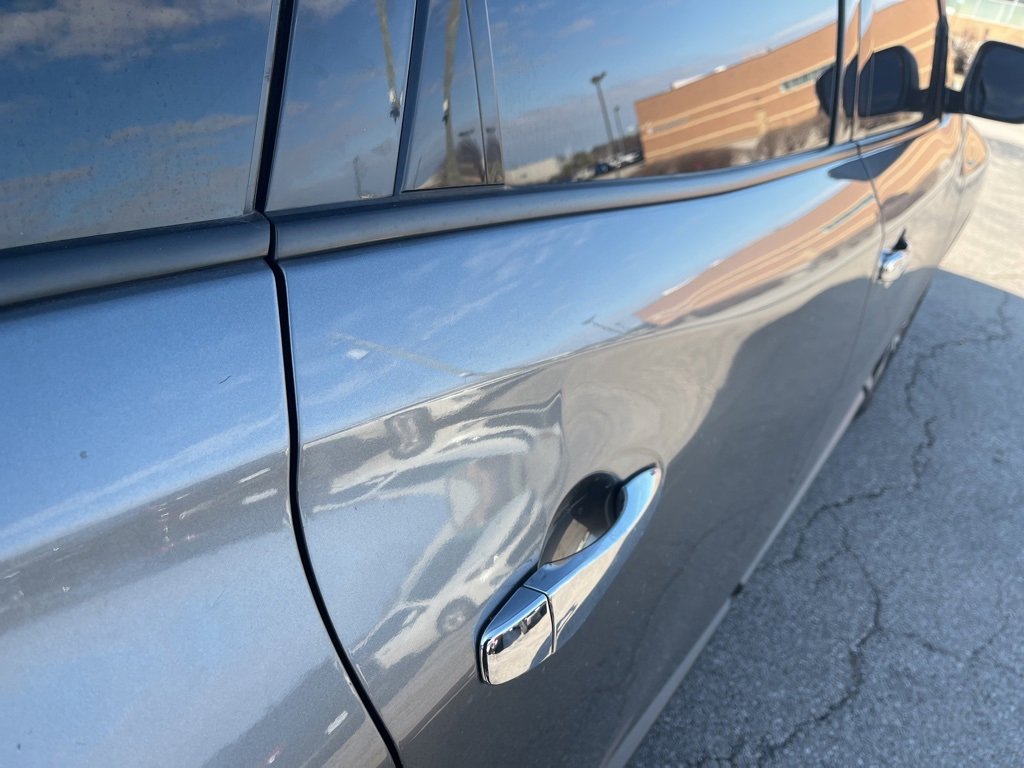 Used 2020 Nissan Pathfinder SV image 17