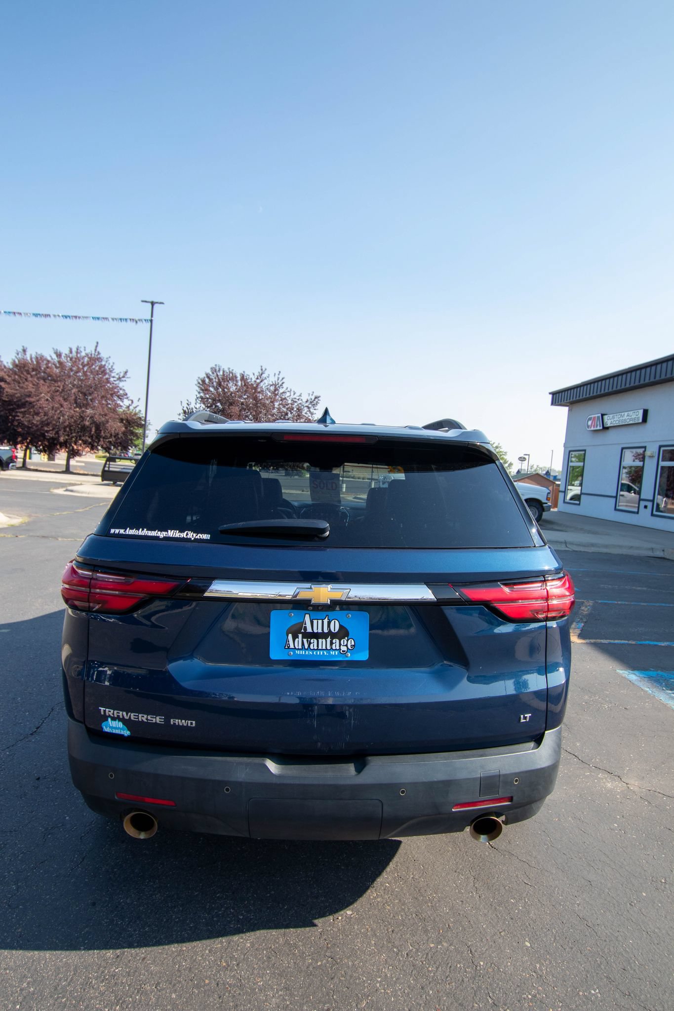Used 2022 Chevrolet Traverse LT w/ LT Premium Package AWD/4WD image 8