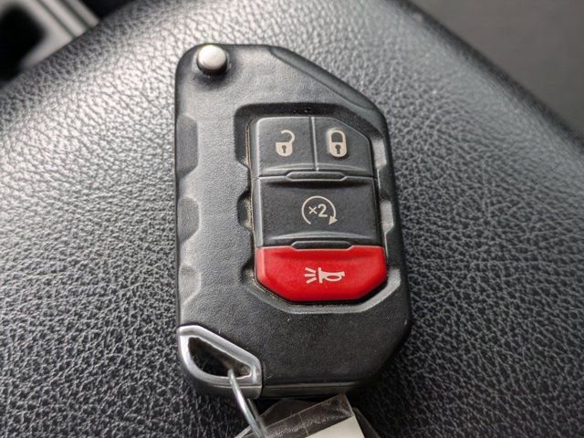 Used 2021 Jeep Gladiator Sport image 25