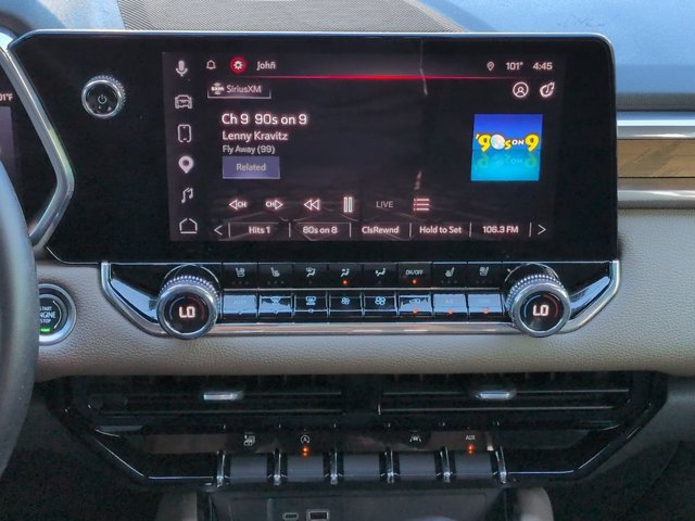 Used 2023 GMC Canyon Denali w/ Denali Black Edition AWD/4WD image 18