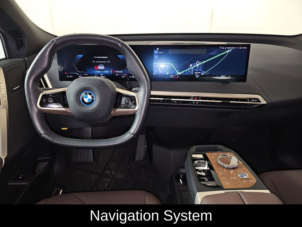 Used 2023 BMW iX xDrive50 w/ Premium Package AWD/4WD image 4