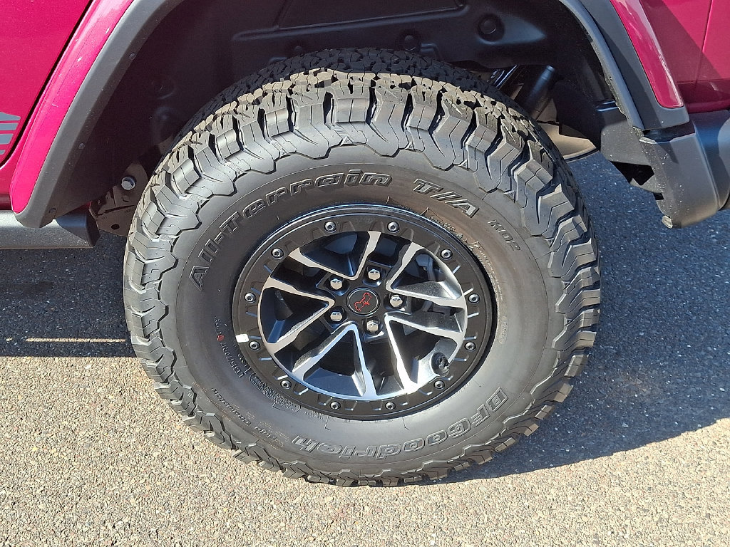 New 2026 Jeep Wrangler Unlimited Rubicon w/ Rockslide Package AWD/4WD image 6