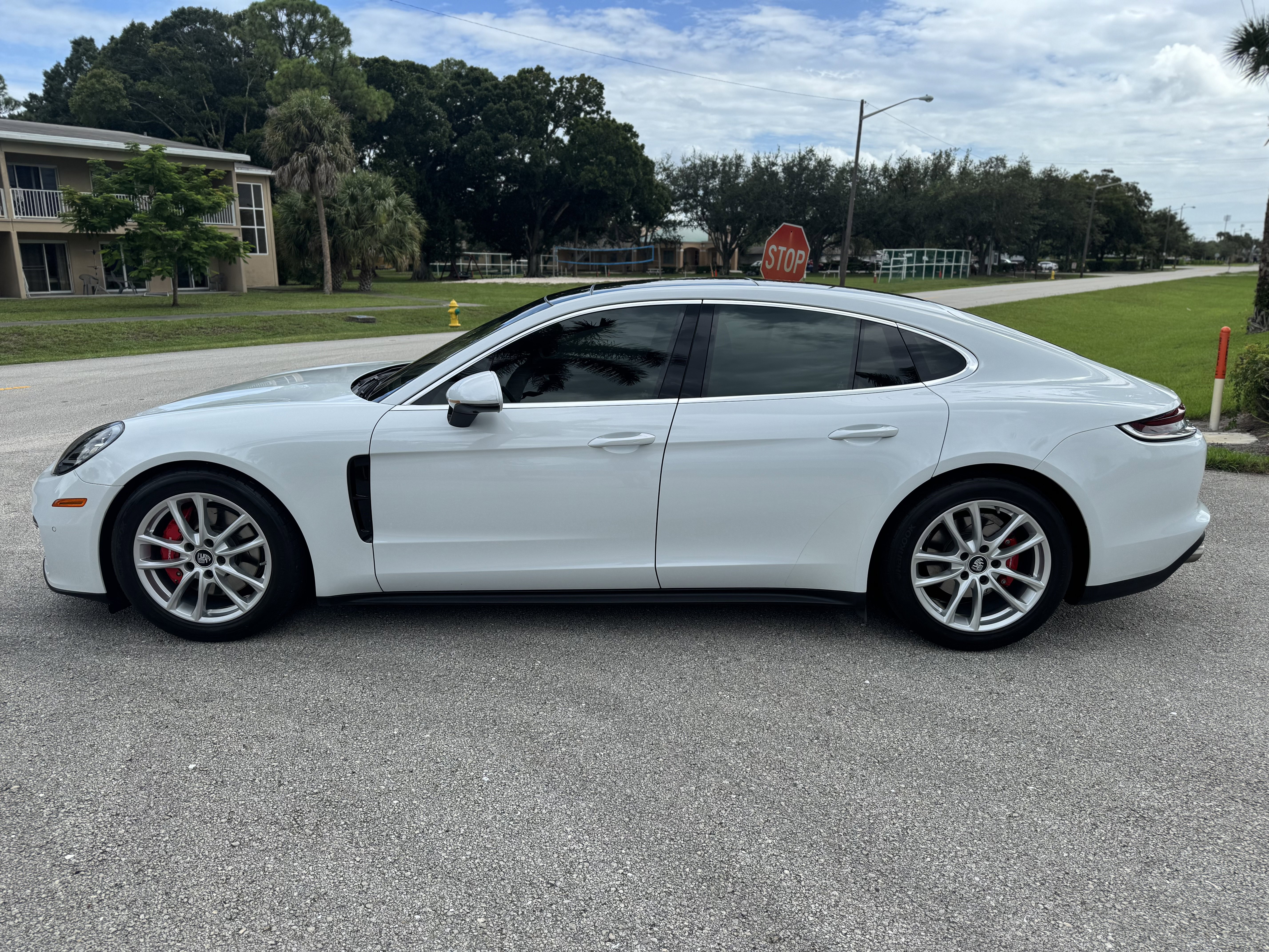 Used 2023 Porsche Panamera 4S image 6