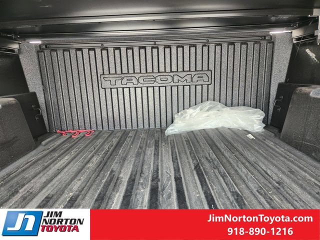 Used 2025 Toyota Tacoma TRD Off-Road w/ TRD Off Road Premium Package AWD/4WD image 33