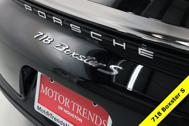 Used 2024 Porsche 718 Boxster S RWD image 3