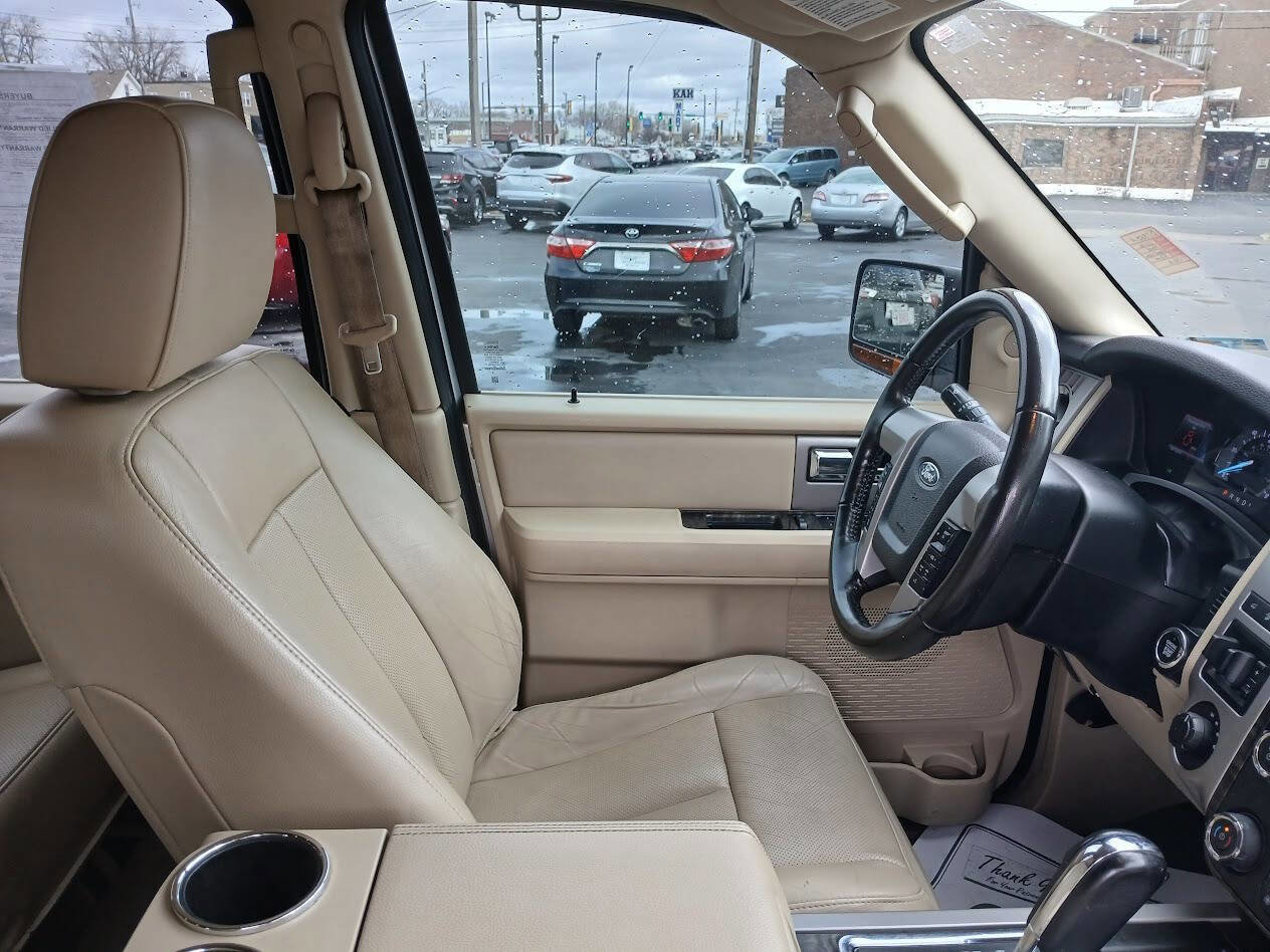 Used 2016 Ford Expedition Limited AWD/4WD image 18