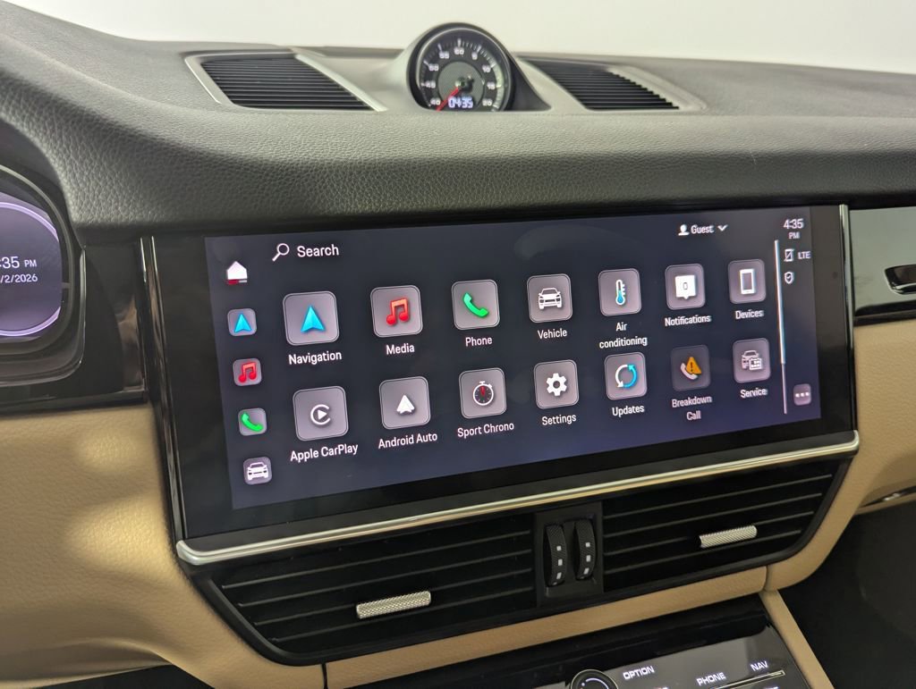 Used 2022 Porsche Cayenne Coupe image 11