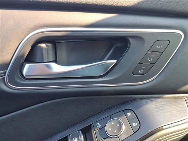 New 2026 Nissan Rogue Platinum image 17