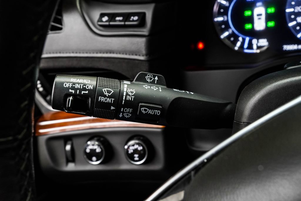Used 2020 Cadillac Escalade Luxury image 44