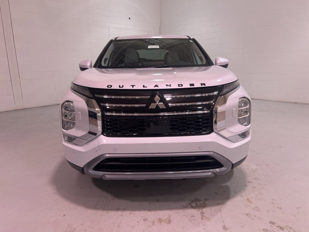 New 2025 Mitsubishi Outlander SE