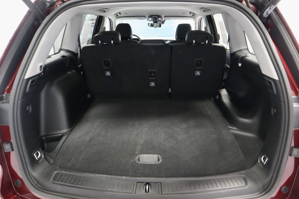 Used 2024 Jeep Grand Cherokee Limited w/ Luxury Tech Group II image 14