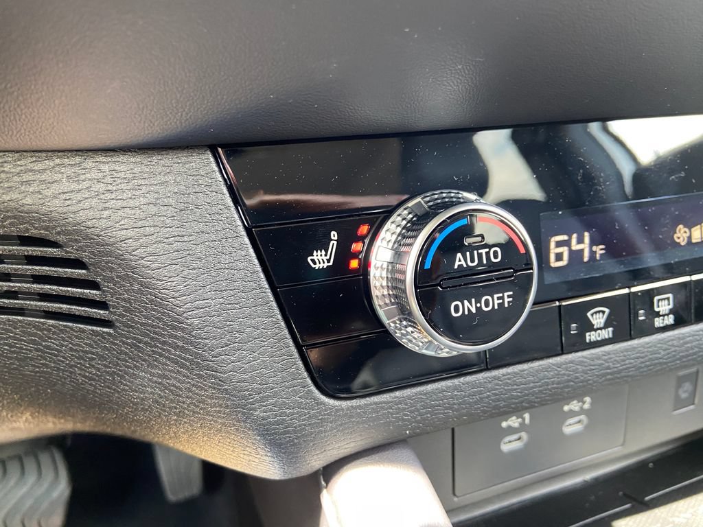New 2025 Mitsubishi Outlander AWD image 30