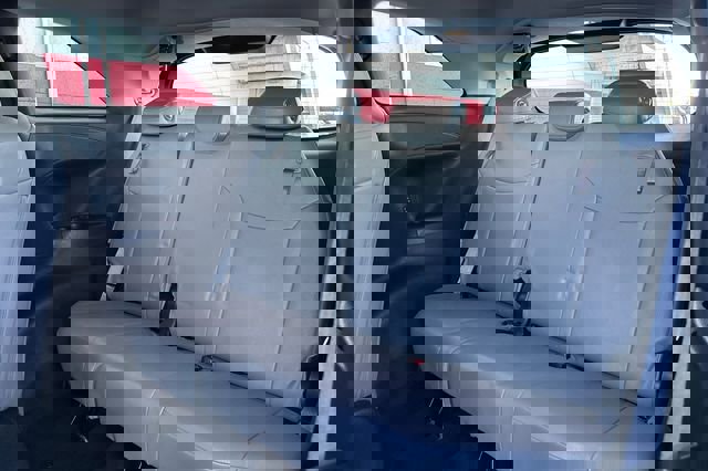 Used 2025 Toyota Sienna XLE image 17