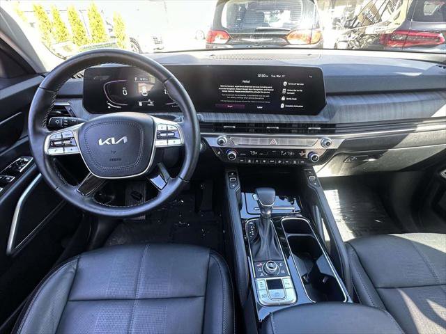 Used 2023 Kia Telluride EX w/ EX Captain's Chair Package AWD/4WD image 15