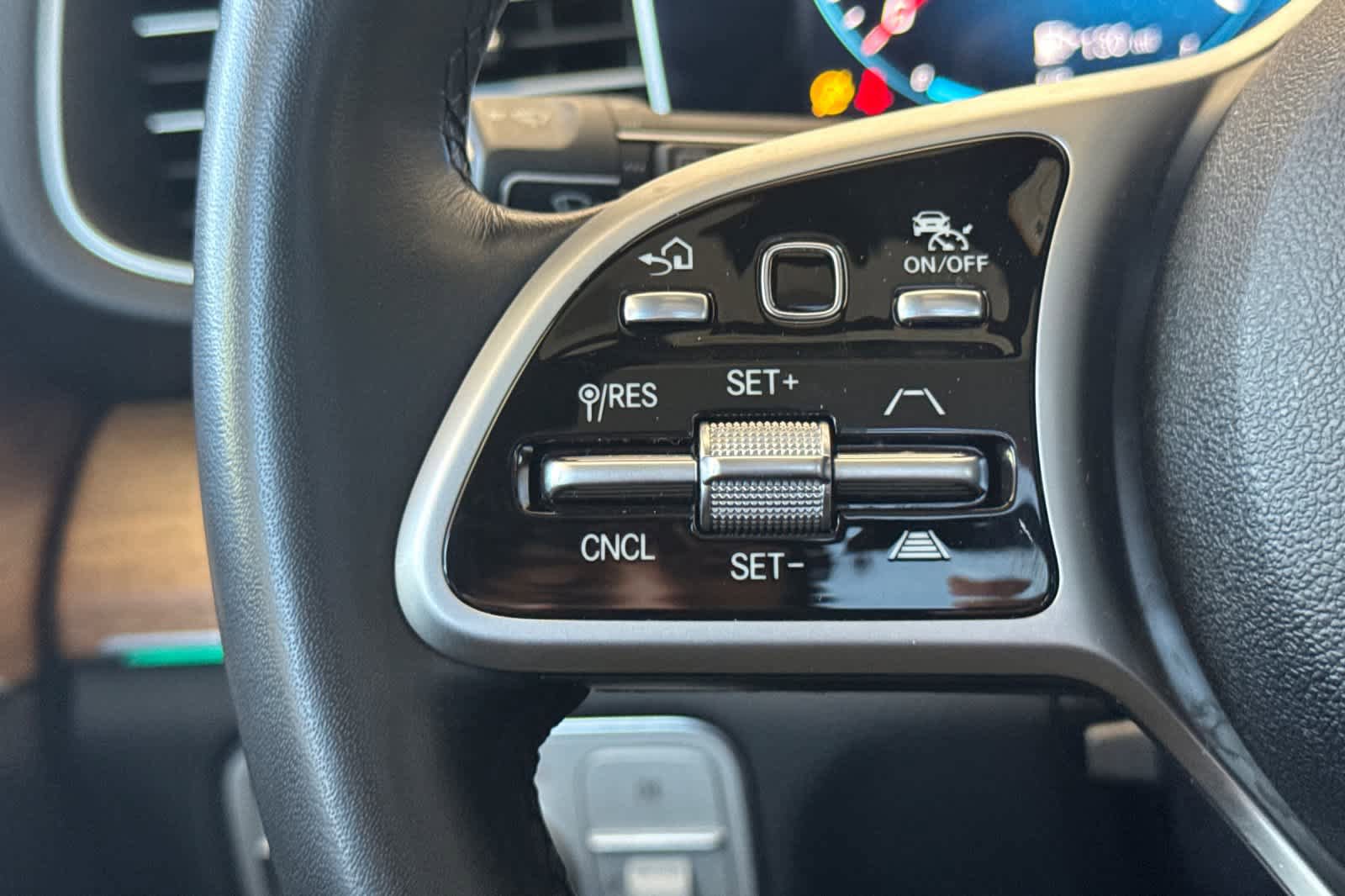 Used 2021 Mercedes-Benz GLE 350 4MATIC image 27