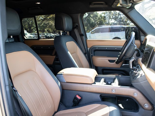 Used 2024 Land Rover Defender 110 X image 16