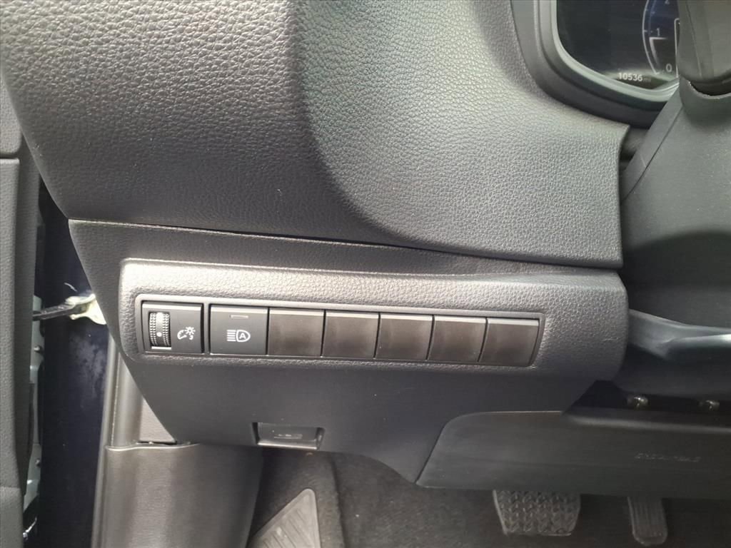 Used 2026 Toyota Corolla LE image 32