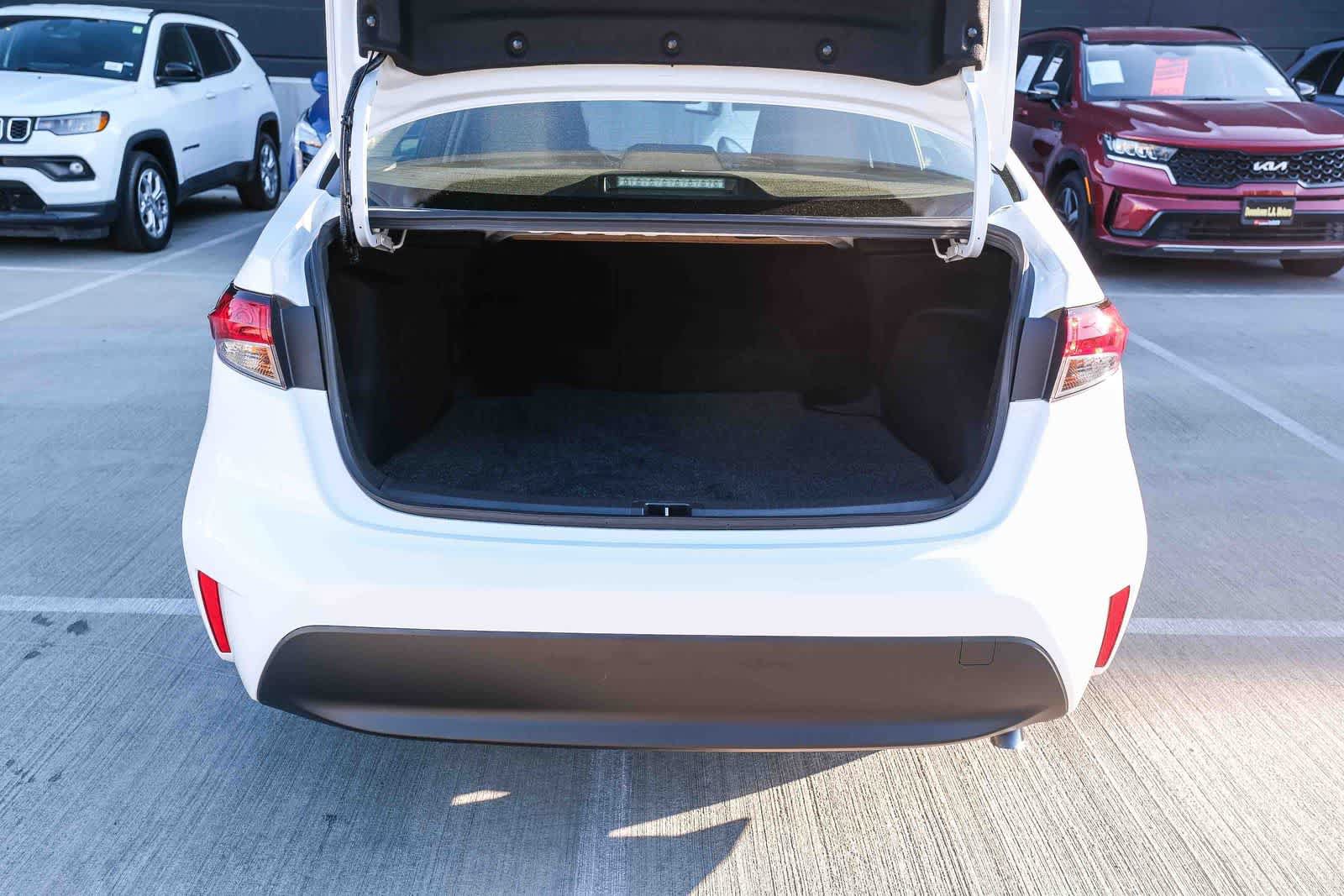 Certified 2026 Toyota Corolla LE w/ LE Premium Package FWD image 27