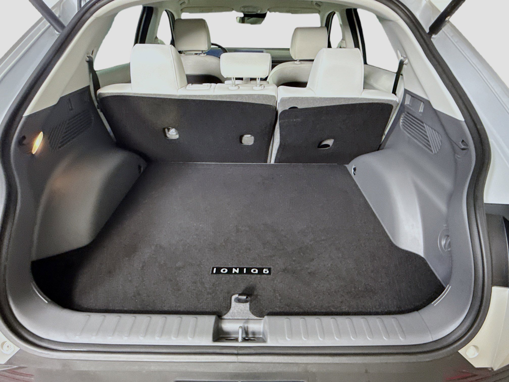 Used 2023 Hyundai Ioniq 5 SEL image 35