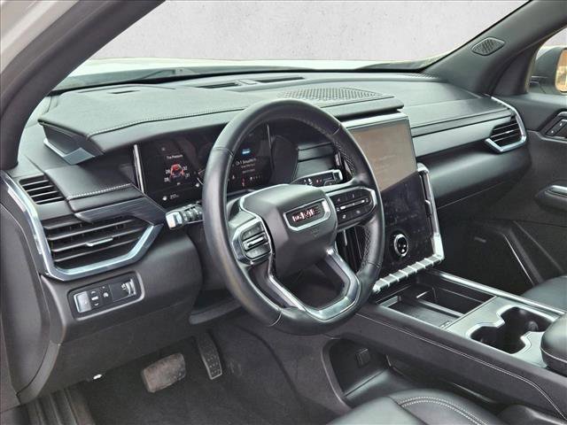 Used 2024 GMC Acadia Elevation image 10