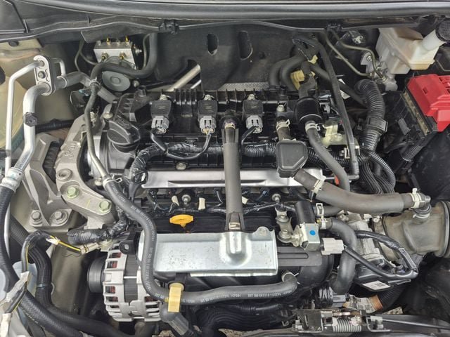 Used 2020 Nissan Versa SV FWD image 24