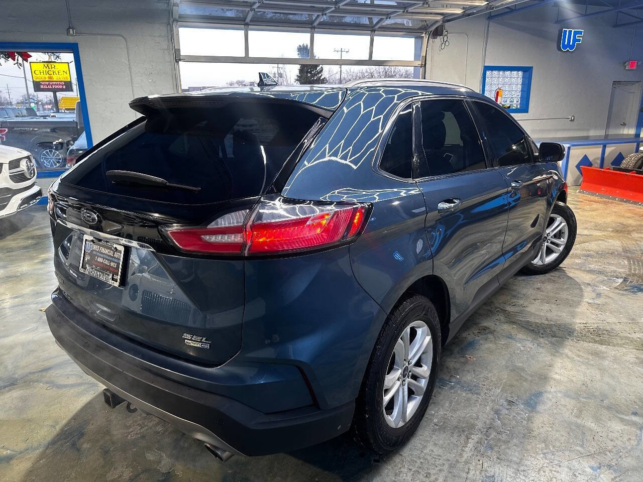 Used 2019 Ford Edge SEL w/ Equipment Group 201A image 2