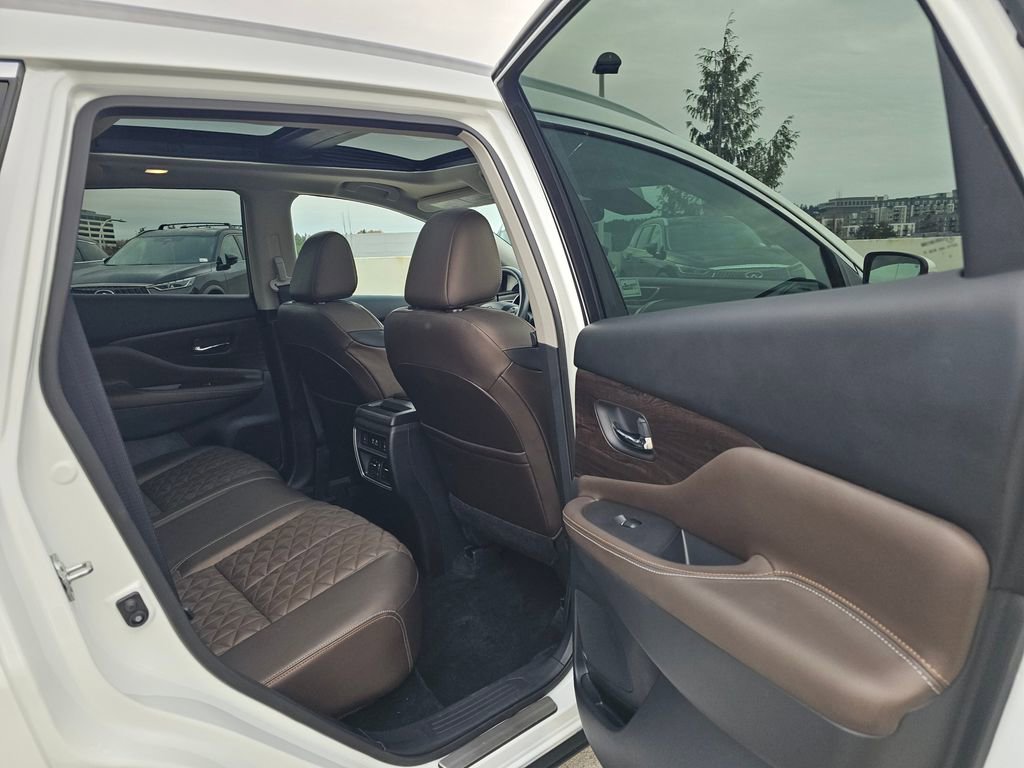 Used 2023 Nissan Murano Platinum w/ Cargo Package image 22