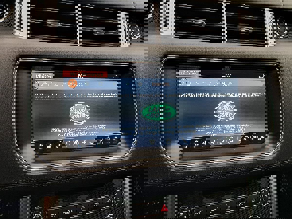 Used 2017 Land Rover Range Rover Sport SVR AWD/4WD image 43