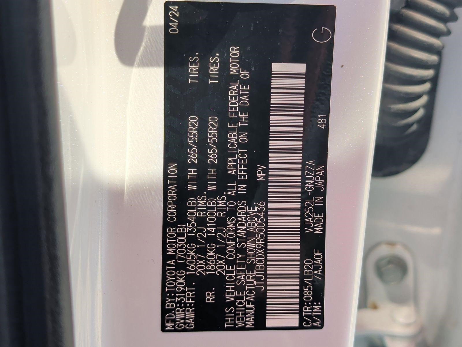 Used 2024 Lexus GX 550 w/ Accessory Package (Z1) image 31