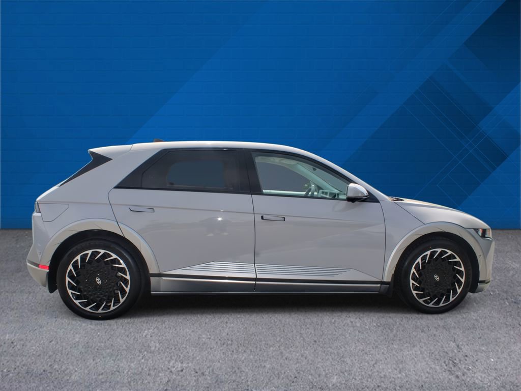 Used 2023 Hyundai Ioniq 5 Limited AWD/4WD image 10