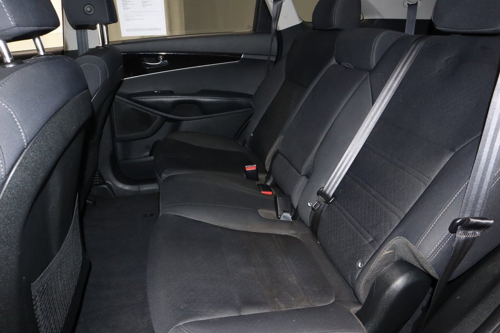 Used 2020 Kia Sorento S image 22