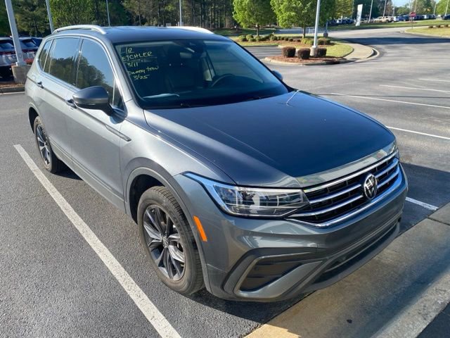 Used 2023 Volkswagen Tiguan SE image 8
